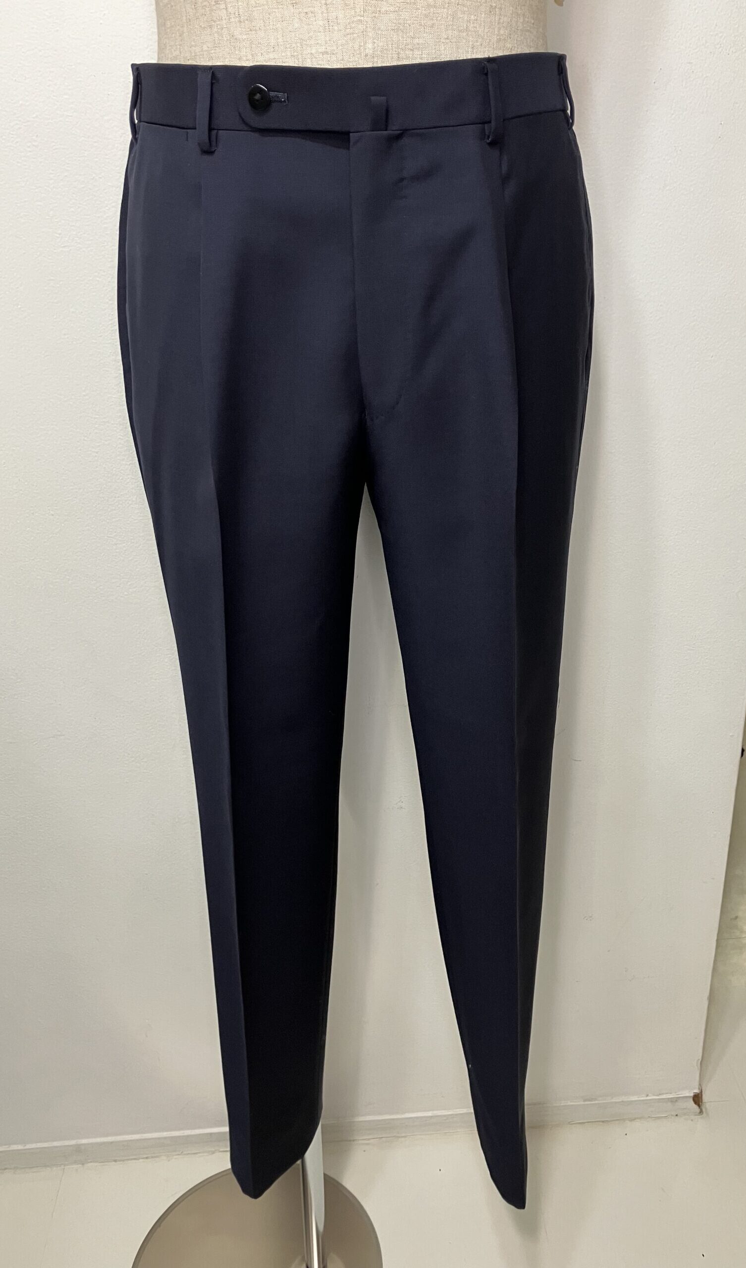 MENS ネイビー スーツ・スリーピース